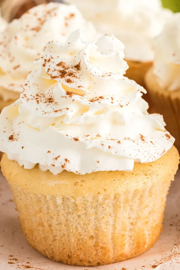 3-Ingredient Apple Pie Cupcakes