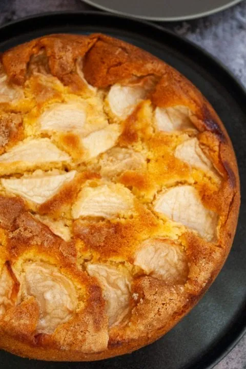 Bramley Apple & Custard Tea Cake