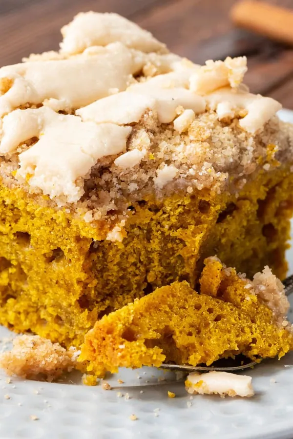 Cinnamon Streusel Pumpkin Cake