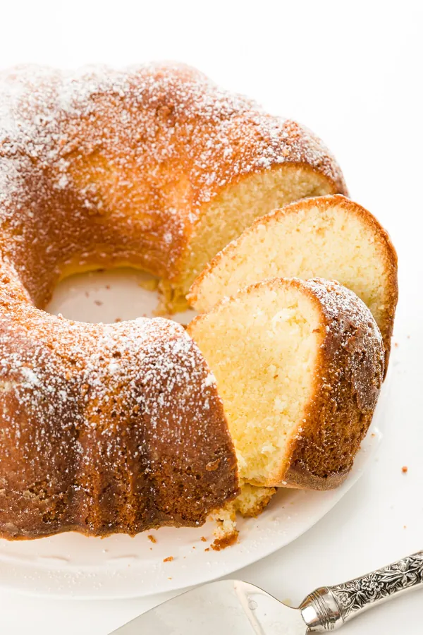 Cold Oven Pound Cake