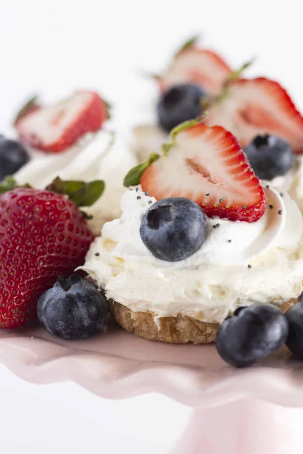 Easy No Bake Mini Cheesecakes