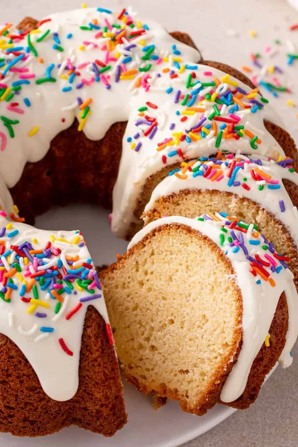 Easy Vanilla Bundt Cake