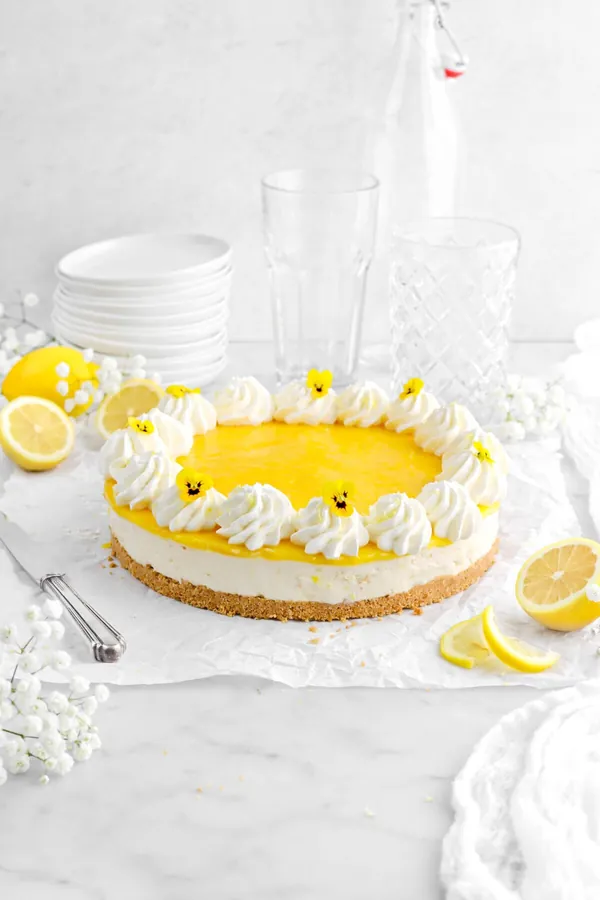 No Bake Lemon Cheesecake with Lemon Curd