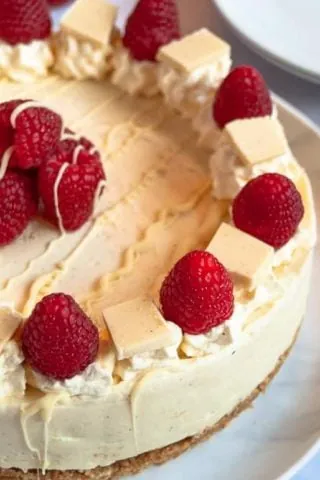 No Bake White Chocolate and Raspberry Cheesecake