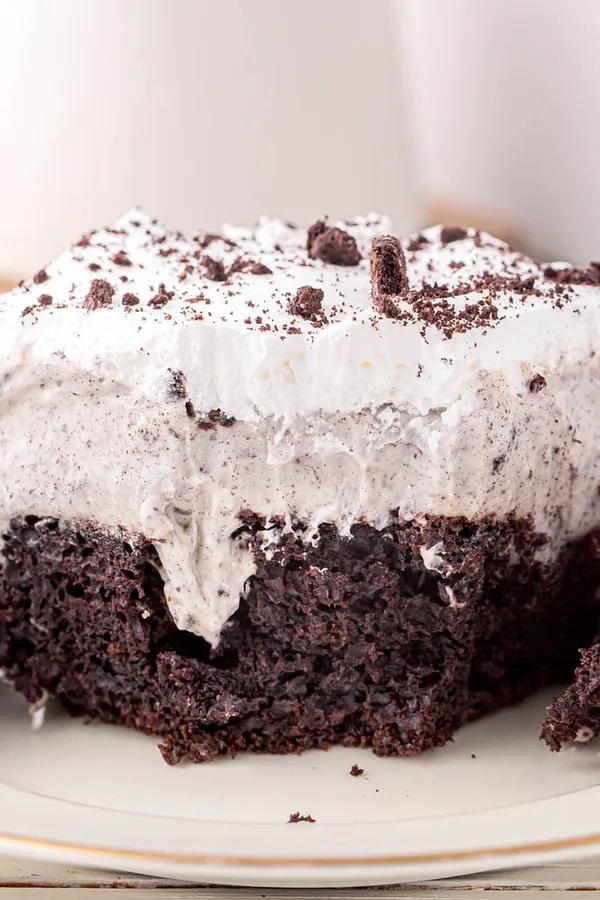 Oreo Poke Cake