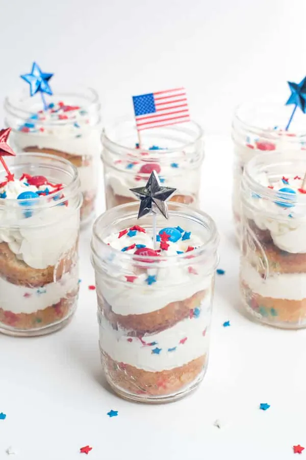 Patriotic Funfetti Mason Jar Cupcakes