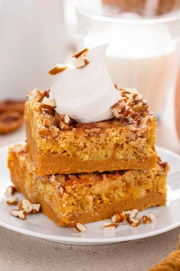 Pumpkin Crunch Cake
