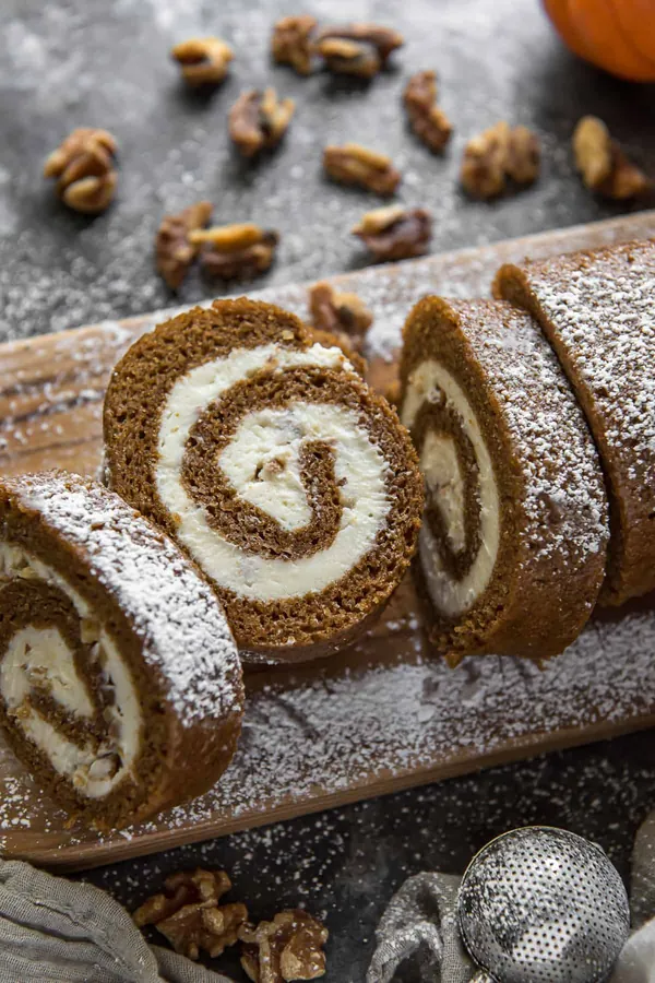 Pumpkin Roll Cake