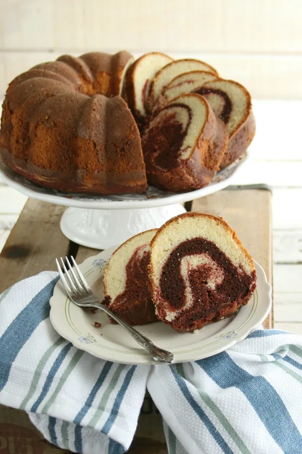 Red Velvet Marble Cake