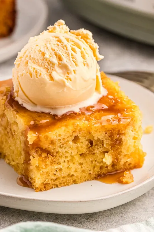 Slow Cooker Caramel Cake