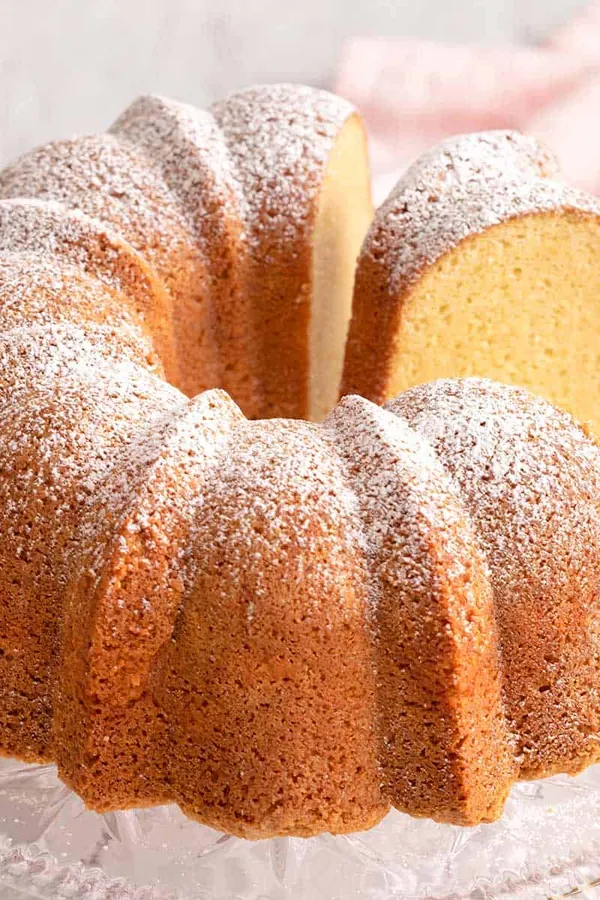 Sour cream pound cake
