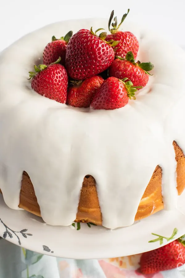 Strawberry Bundt Cake