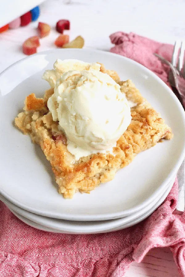 (Strawberry) Rhubarb Dump Cake