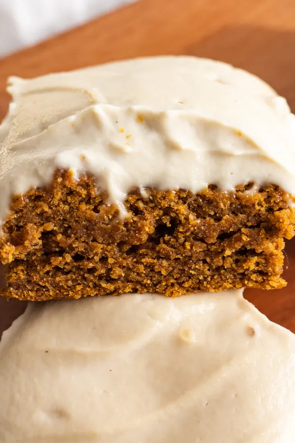 Vegan Pumpkin Cake with Cream Cheese Frosting
