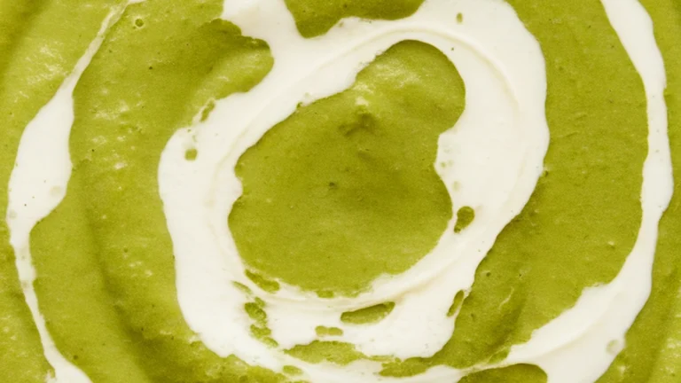 Asparagus Soup with Shallot and Cream - Featured